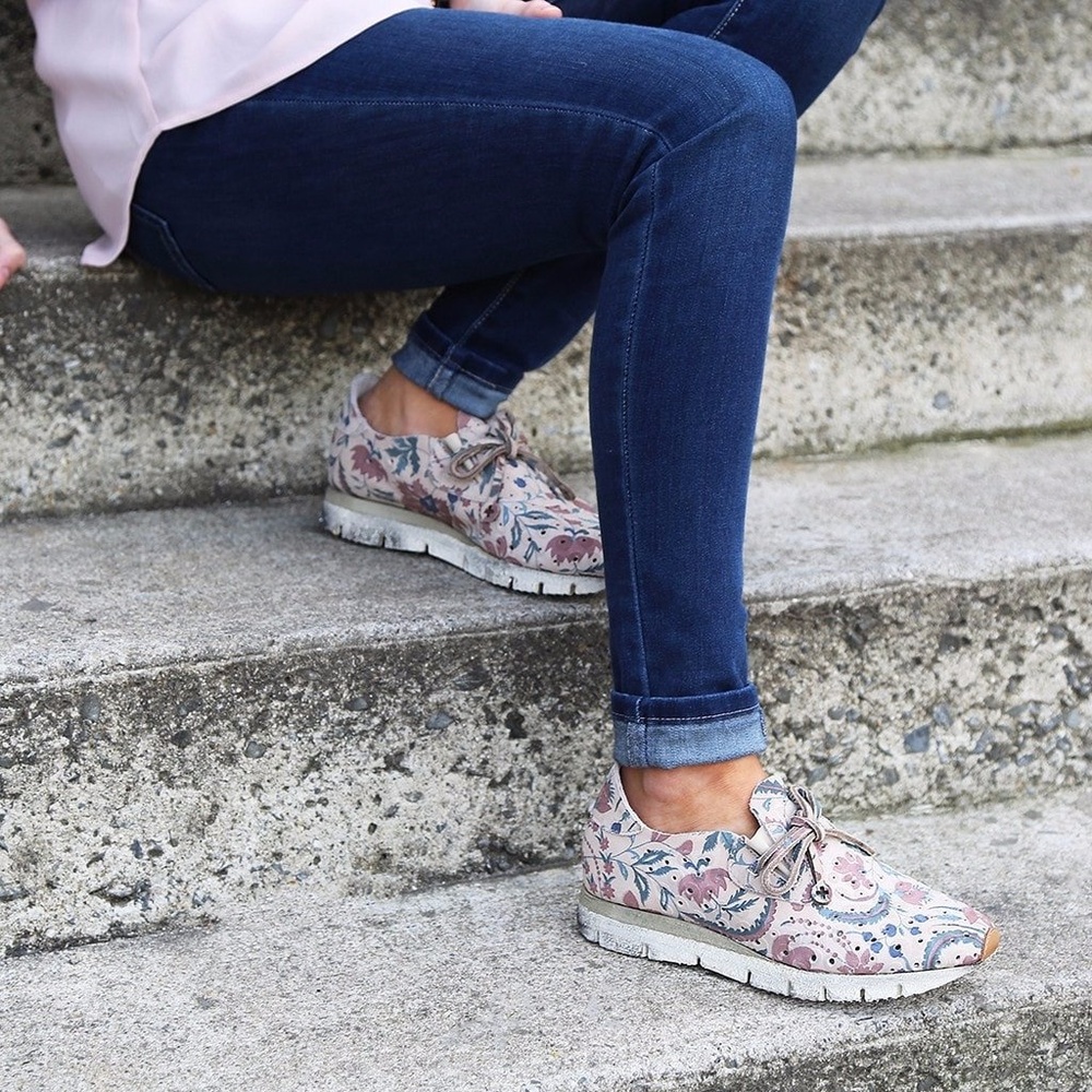 New! OTBT Women's Lunar Sneaker, Bone Leather - Picture 6 of 7